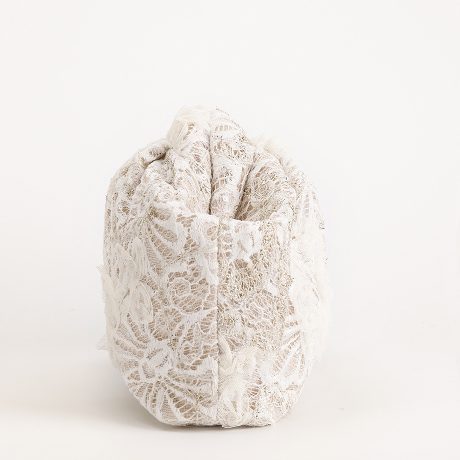Bolso de Mano con Encaje y Bor - Embroidery Bali reseña y precio