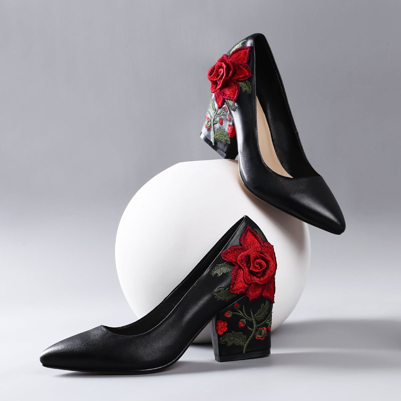 Zapatos de tacón con bordado d - Embroidery Rose reseña y precio